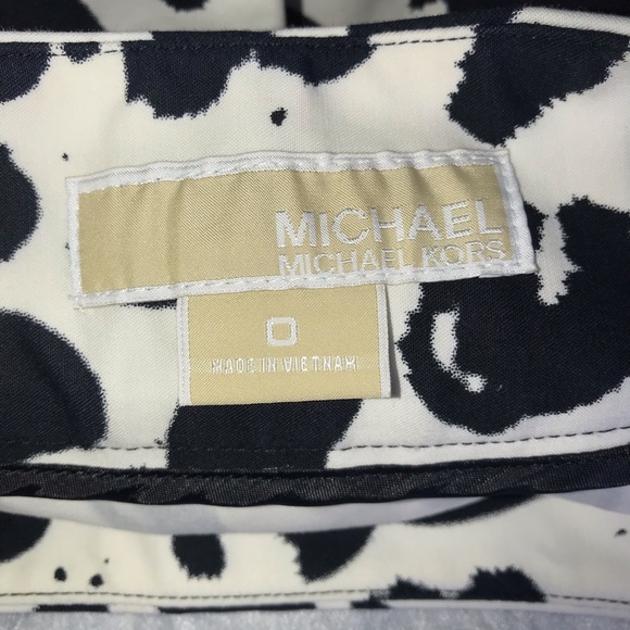 Michael Kors Women's Size 0 Dalmatian Print  Pencil Skirt With Pockets - Picture 3 of 3